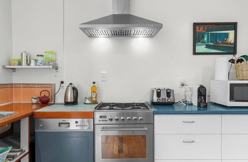 Puhoi House | Puhoi Farmside Loft - 20km to Warkworth