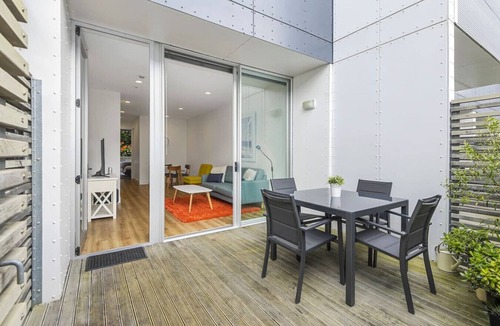 Auckland Central Business District Apartment | Quiet Secluded Garden Apartment w/Heat Pump