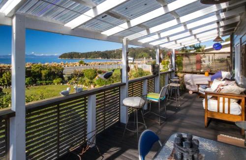 Marahau House | Raisin Town - Marahau Bach