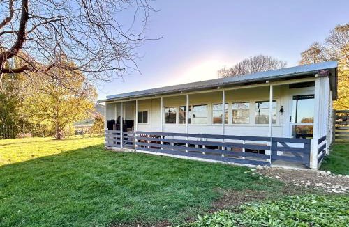 Rangitikei House | Rawhiti Farm Cottage