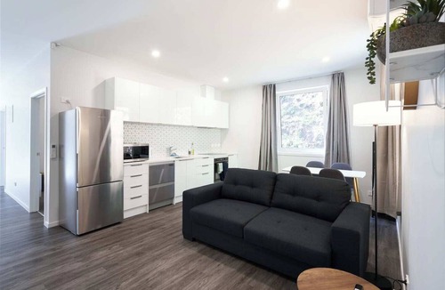Dunedin City Centre Apartment | Recently Renovated Central Apartment