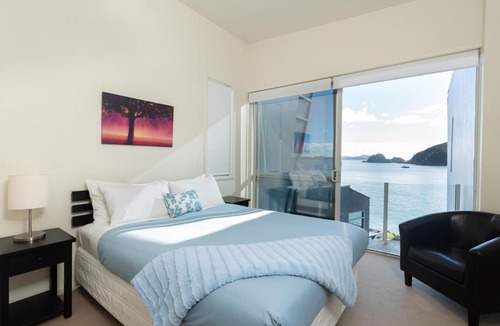 Paihia Apartment | Sail Away - Waterfront Paihia Holiday Apartment