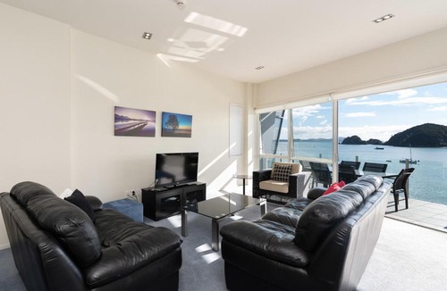 Paihia Apartment | Sail Away - Waterfront Paihia Holiday Apartment