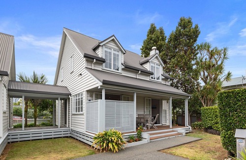 Russell Cottage | Sandy Jandal Cottage 3-5 bed with Annex - Russell Cottages Collection