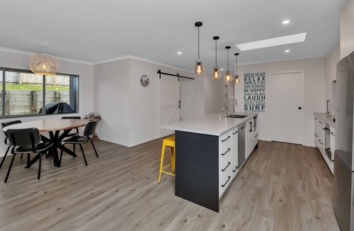 Ruakaka House | Seaside Escape - Ruakaka Holiday Home