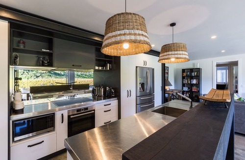 Eskdale Villa | Secluded Vineyard Villa, one of nBookabach’s 2025 Holiday Homes of the Year