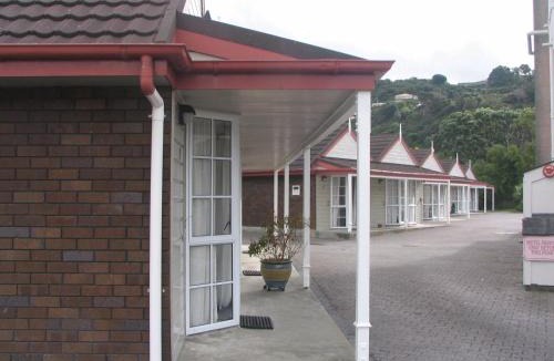 Petone Hotel | Settlers Motor Lodge