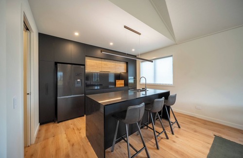 Te Anau House | Southern Solace - Te Anau Holiday Home