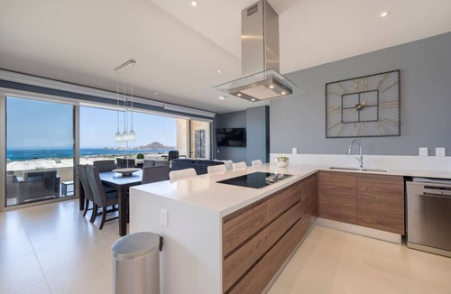 El Tezal Apartment | Spacious 2BR Condo With Great Location