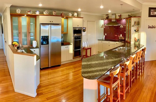 Bombay Bed & Breakfast | Spacious Double Room Perfect for Couple Getaway