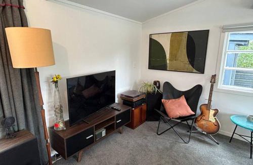 Newstead Apartment | Studio on Oakview