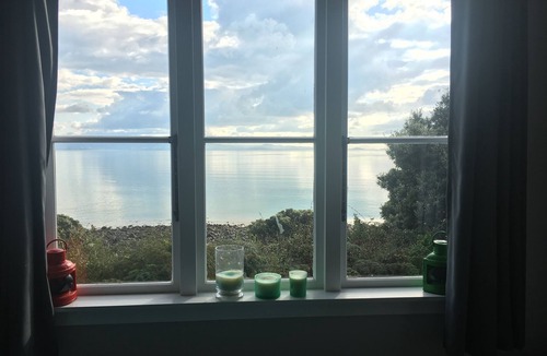 Waiomu House | Stunning view, gorgeous interior, unique outdoor comforts.