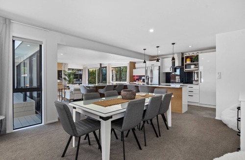 Mangawhai Heads House | Sun Kissed Pool Villa - Mangawhai Holiday Home