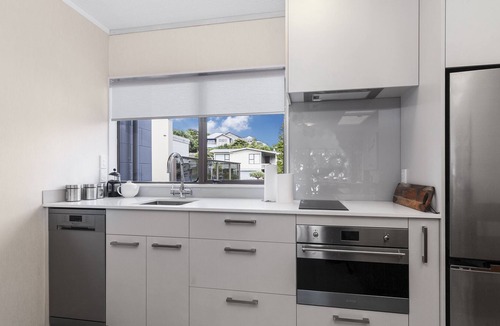 Snells Beach House | Sunny Sea Views - Snells Beach Holiday Home