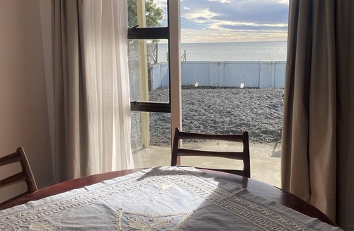 Haumoana Cottage | Sunrise Cottage