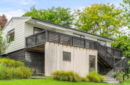Snells Beach House | Sunrise Point - Snells Beach Holiday Home