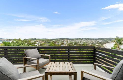 Snells Beach House | Sunrise Point - Snells Beach Holiday Home
