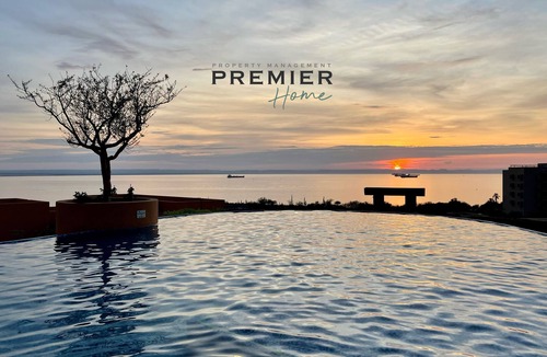La Paz House | "Sunset Home" w/Golf Cart & Beach Club Access