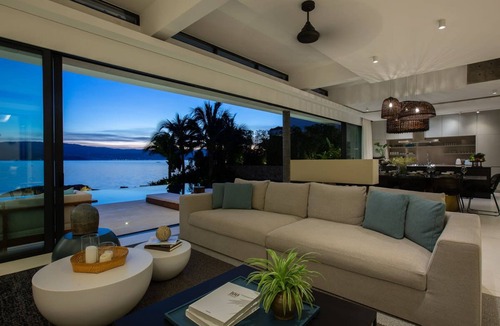 Moo 5 Villa | Syrah 3-bedroom Beachfront Villa in Koh Samui