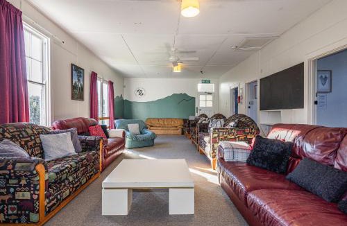 Erua House | Taylor Lodge Adventure Base - Erua Holiday Home