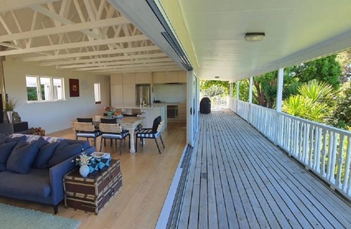 Mahurangi House | Te Kapa Cottage, 3 bedroom.