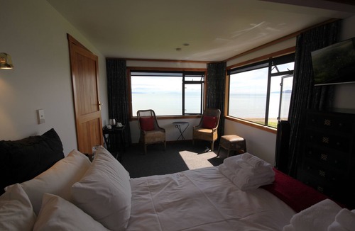Te Puru Cabin | Te Puru Beach Lodge