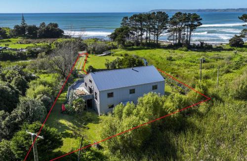 Mahia House | THE BARN