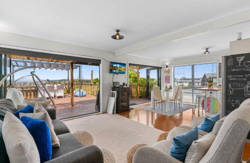 Mangawhai Heads House | The Beach Bach - Mangawhai Heads Holiday Home