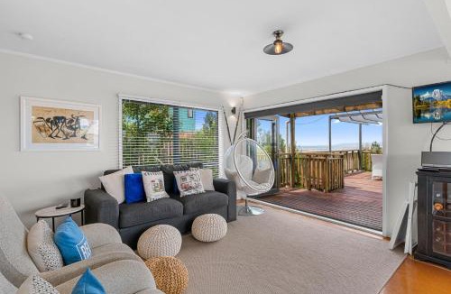Mangawhai Heads House | The Beach Bach - Mangawhai Heads Holiday Home