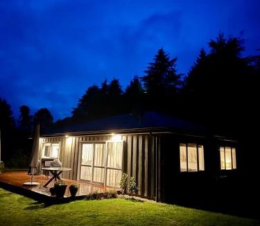 Wairakei House | The Cottage, Taupo