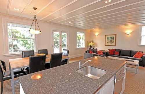 Russell Apartment | The Gables - Stunning Waterfront Apartment