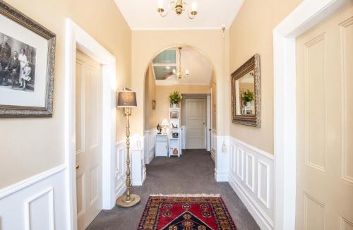 Clutha District Bed & Breakfast | The Homestead at Milburn
