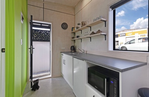Leigh House | The Little Leigh Bach - Leigh Holiday Home
