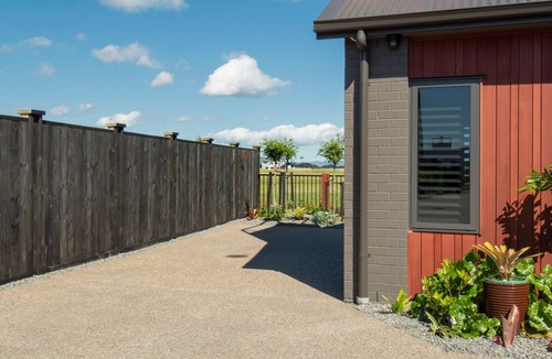 Papamoa Beach Apartment | The Lodge - ’Luxe Hotel Style’ accommodation in a prestigious Papamoa location