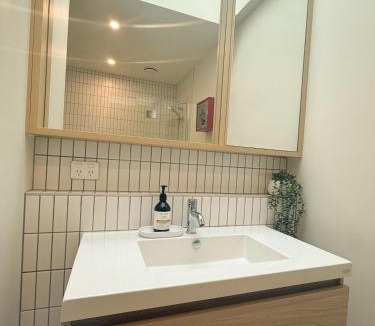 Petone Villa | The Petone Beauty - Flash, Beachside