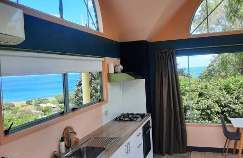 Okitu Apartment | The Quarters Ocean-View Chalet