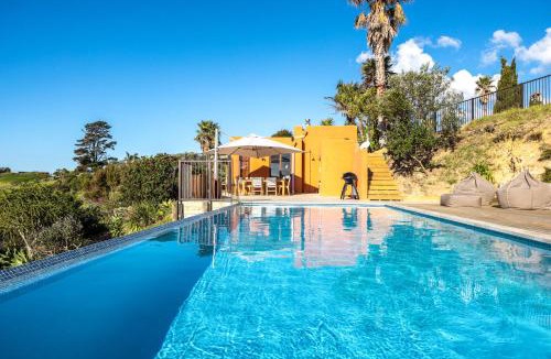 Onetangi Villa | The Villino at Cypress Ridge Estate - Stay Waiheke