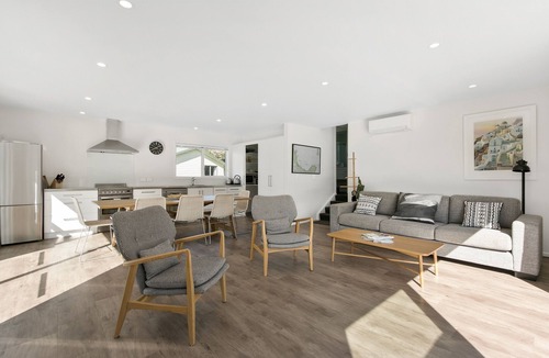 Waihi Beach Cottage | The Waihi Beach House - Waihi Beach Holiday Home