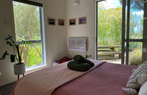 Dunedin House | The Willow Guest Suite
