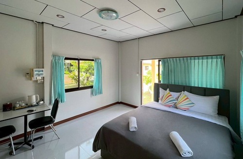 Saphli Hotel | Thungwua laen resort