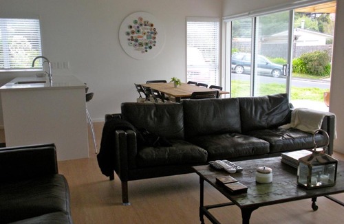 Leigh House | Tiromoana - Mathesons Bay Holiday Home