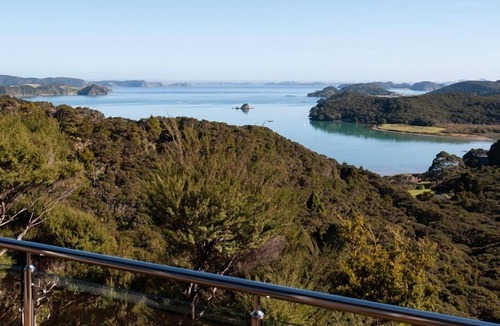 Russell House | TIROROA : Gorgeous and Private Bay of Islands Home