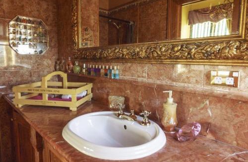 Wayby Bed & Breakfast | Tracy's Boutique B&B Farmstay