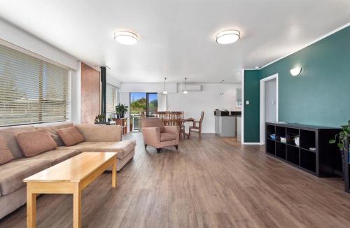 Ohope House | Treasure on Tawai - Ohope Holiday Home