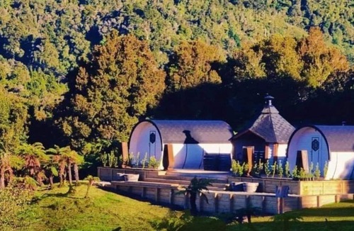 Kaiata Cabin | Viking Hut Thor Set Amid Rainforest w/Hot tub