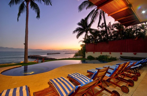 La Cruz de Huanacaxtle House | Villa Turquesa - Spacious and luxurious 7 bedroom beachfront villa