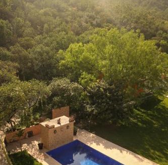 Hidalgo Hotel | Vista Potrero - Hotel, Camping & Events