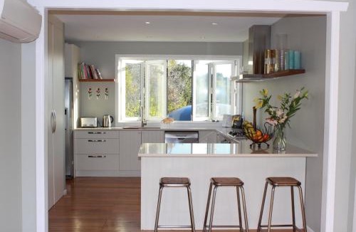 Ostend Hotel | Waiheke Island Motel