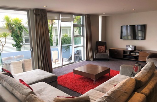 Waipahihi Apartment | Waimahana Apartment 4