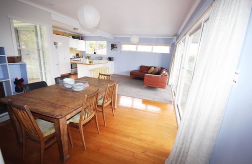 Waiwera House | Waiwera Beach - Getaway